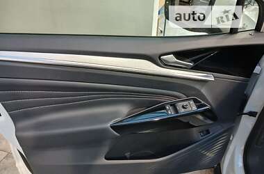 Внедорожник / Кроссовер Volkswagen ID.4 2023 в 