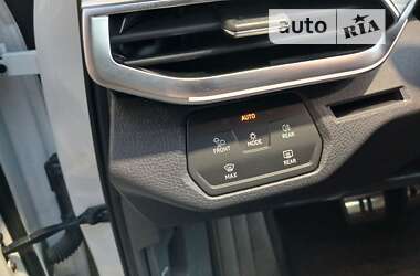 Внедорожник / Кроссовер Volkswagen ID.4 2023 в 