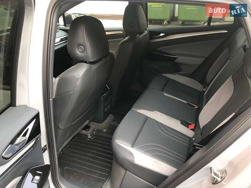 Позашляховик / Кросовер Volkswagen ID.4 2023 в Києві