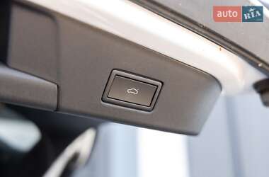 Внедорожник / Кроссовер Volkswagen ID.4 2021 в 