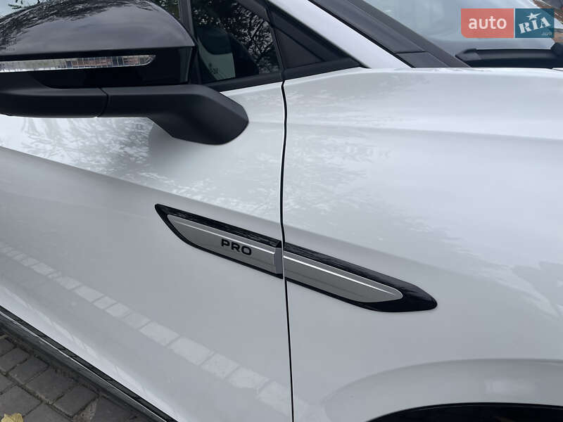 Позашляховик / Кросовер Volkswagen ID.4 2022 в Івано-Франківську