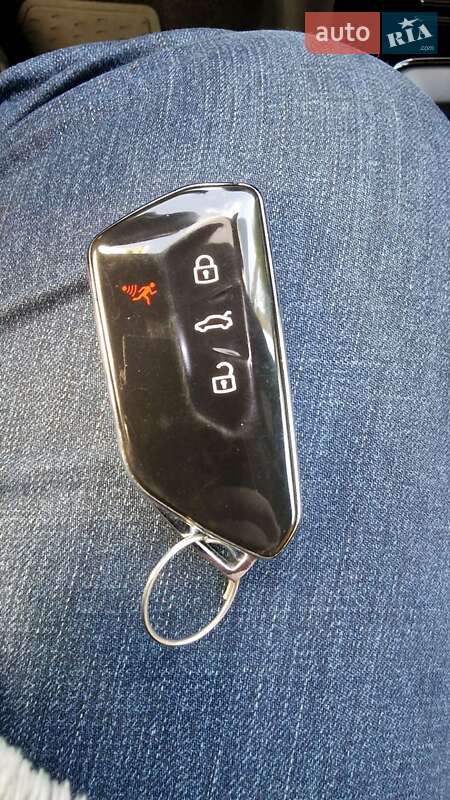 Внедорожник / Кроссовер Volkswagen ID.4 2022 в Ровно фото 32 Внедорожник / Кроссовер Volkswagen ID.4 2022 в Ровно