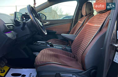 Внедорожник / Кроссовер Volkswagen ID.4 2021 в 