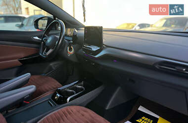 Внедорожник / Кроссовер Volkswagen ID.4 2021 в 