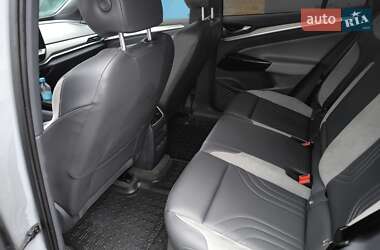 Внедорожник / Кроссовер Volkswagen ID.4 2021 в 