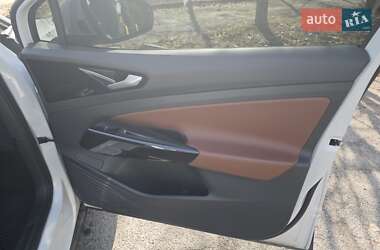 Позашляховик / Кросовер Volkswagen ID.4 2021 в 