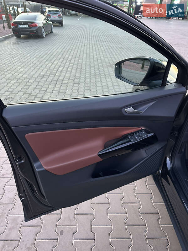 Внедорожник / Кроссовер Volkswagen ID.4 2021 в Луцке