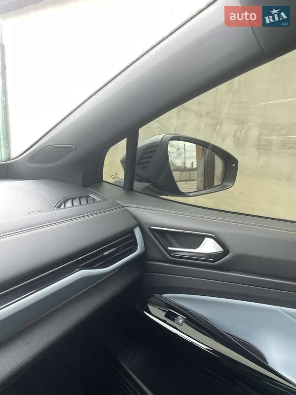 Внедорожник / Кроссовер Volkswagen ID.4 2021 в Киеве