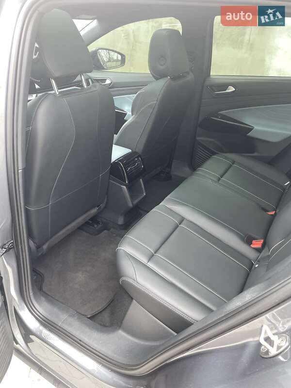 Внедорожник / Кроссовер Volkswagen ID.4 2021 в Киеве