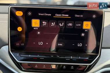 Внедорожник / Кроссовер Volkswagen ID.4 2022 в 