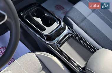 Внедорожник / Кроссовер Volkswagen ID.4 2022 в 