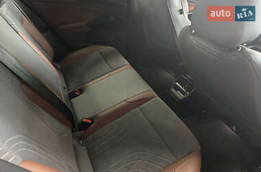 Позашляховик / Кросовер Volkswagen ID.4 2021 в 