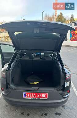 Внедорожник / Кроссовер Volkswagen ID.4 2023 в 