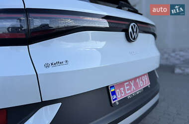 Позашляховик / Кросовер Volkswagen ID.4 2023 в 