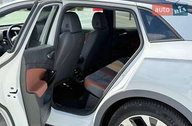 Внедорожник / Кроссовер Volkswagen ID.4 2020 в 
