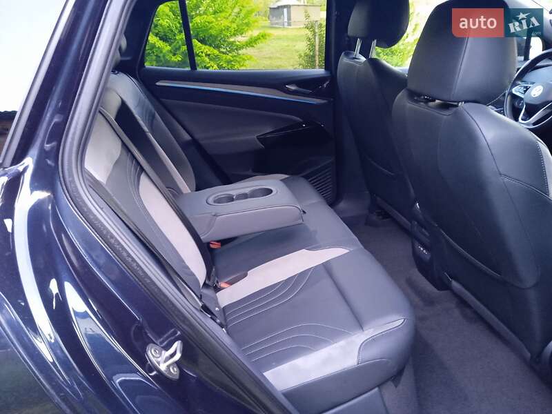 Позашляховик / Кросовер Volkswagen ID.4 2021 в Чернівцях