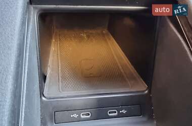 Внедорожник / Кроссовер Volkswagen ID.4 2020 в 