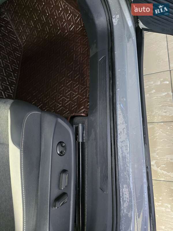 Внедорожник / Кроссовер Volkswagen ID.4 2021 в Днепре фото 3 Внедорожник / Кроссовер Volkswagen ID.4 2021 в Днепре