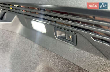 Внедорожник / Кроссовер Volkswagen ID.4 2022 в 