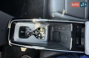 Позашляховик / Кросовер Volkswagen ID.4 2023 в 