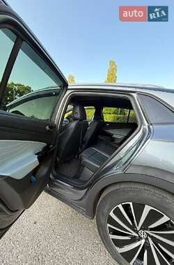 Внедорожник / Кроссовер Volkswagen ID.4 2021 в 