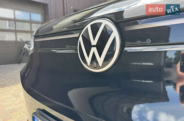 Позашляховик / Кросовер Volkswagen ID.4 2024 в 