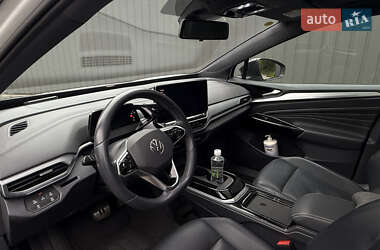 Внедорожник / Кроссовер Volkswagen ID.4 2022 в 