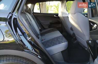 Внедорожник / Кроссовер Volkswagen ID.4 2022 в 
