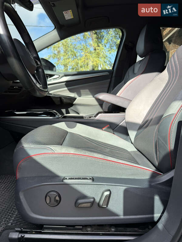 Позашляховик / Кросовер Volkswagen ID.4 2021 в Одесі