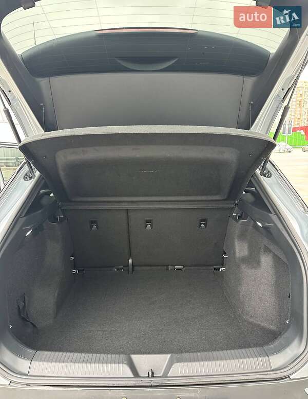 Внедорожник / Кроссовер Volkswagen ID.4 2021 в Киеве