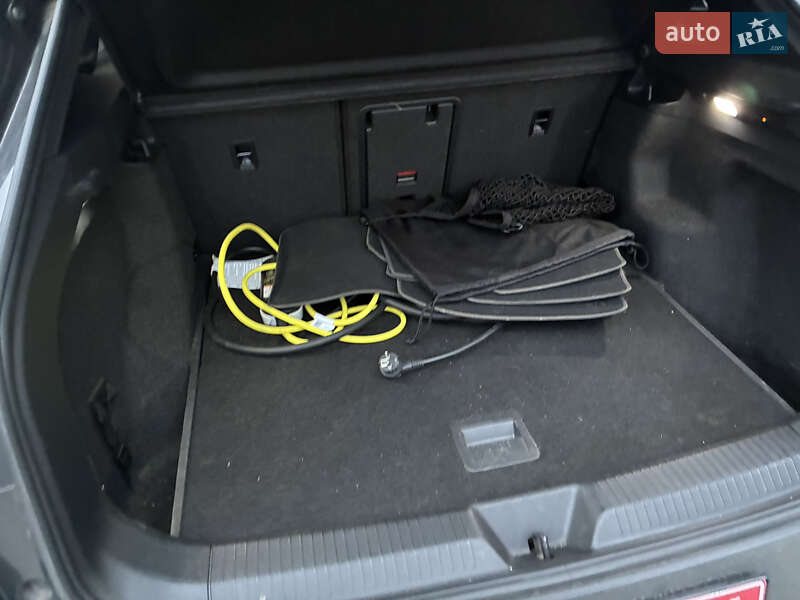 Внедорожник / Кроссовер Volkswagen ID.4 2022 в Киеве фото 34 Внедорожник / Кроссовер Volkswagen ID.4 2022 в Киеве