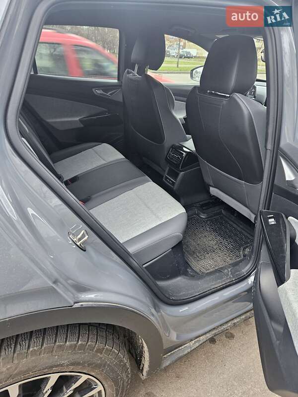 Внедорожник / Кроссовер Volkswagen ID.4 2024 в Киеве