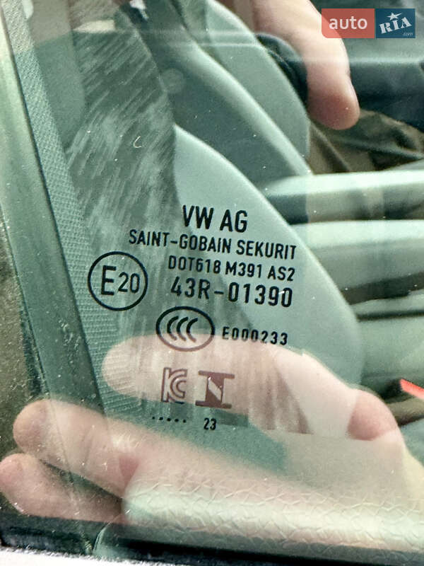 Внедорожник / Кроссовер Volkswagen ID.4 2023 в Хусте