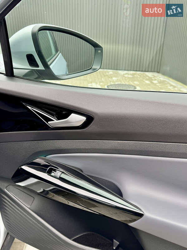 Внедорожник / Кроссовер Volkswagen ID.4 2023 в Хусте