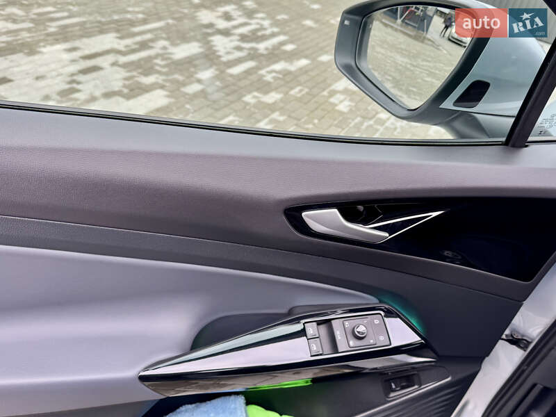 Внедорожник / Кроссовер Volkswagen ID.4 2023 в Хусте