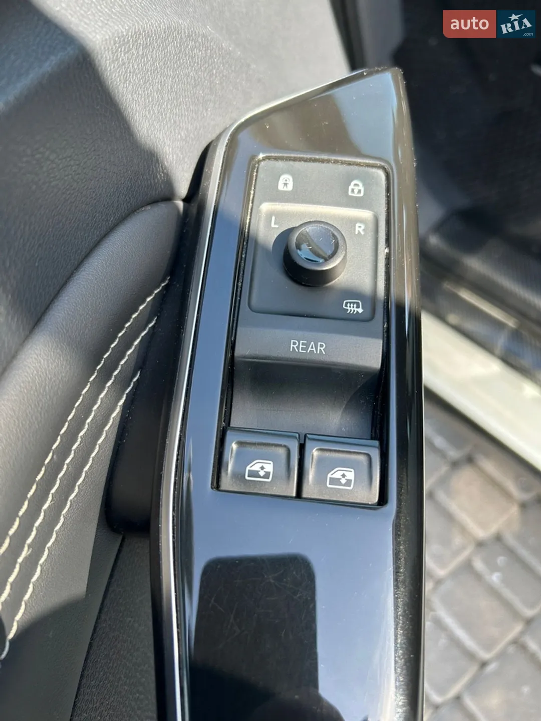 2022 Volkswagen ID.4 - мініатюра 11