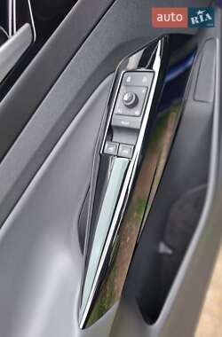 Внедорожник / Кроссовер Volkswagen ID.5 2023 в 