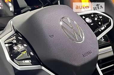 Внедорожник / Кроссовер Volkswagen ID.6 Crozz 2023 в 