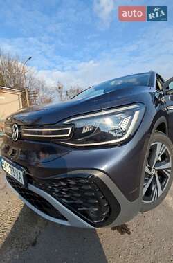 Внедорожник / Кроссовер Volkswagen ID.6 Crozz 2021 в 