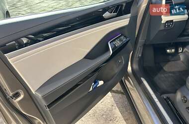 Позашляховик / Кросовер Volkswagen ID.6 Crozz 2022 в 