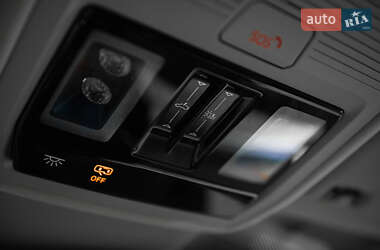 Позашляховик / Кросовер Volkswagen ID.6 Crozz 2021 в 