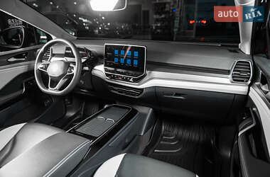 Позашляховик / Кросовер Volkswagen ID.6 Crozz 2021 в 