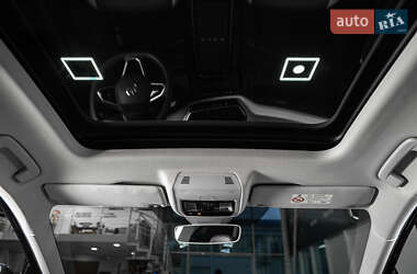 Позашляховик / Кросовер Volkswagen ID.6 Crozz 2021 в 