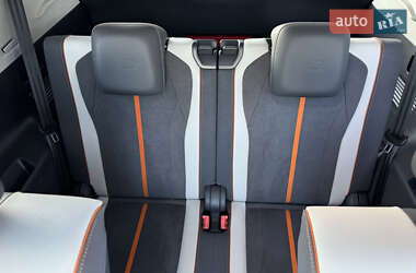 Позашляховик / Кросовер Volkswagen ID.6 Crozz 2023 в 