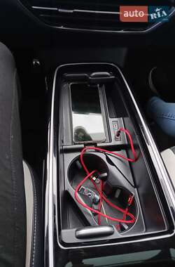 Внедорожник / Кроссовер Volkswagen ID.6 Crozz 2022 в 
