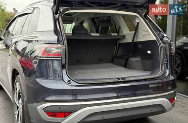 Внедорожник / Кроссовер Volkswagen ID.6 Crozz 2021 в 