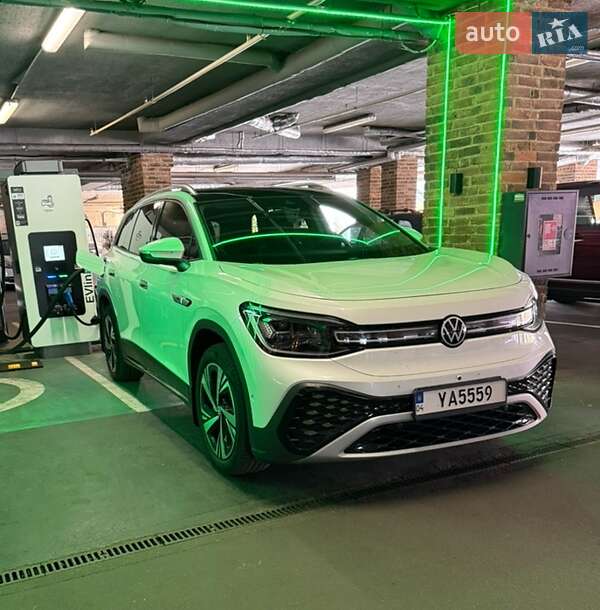 Volkswagen ID.6 Crozz 2023