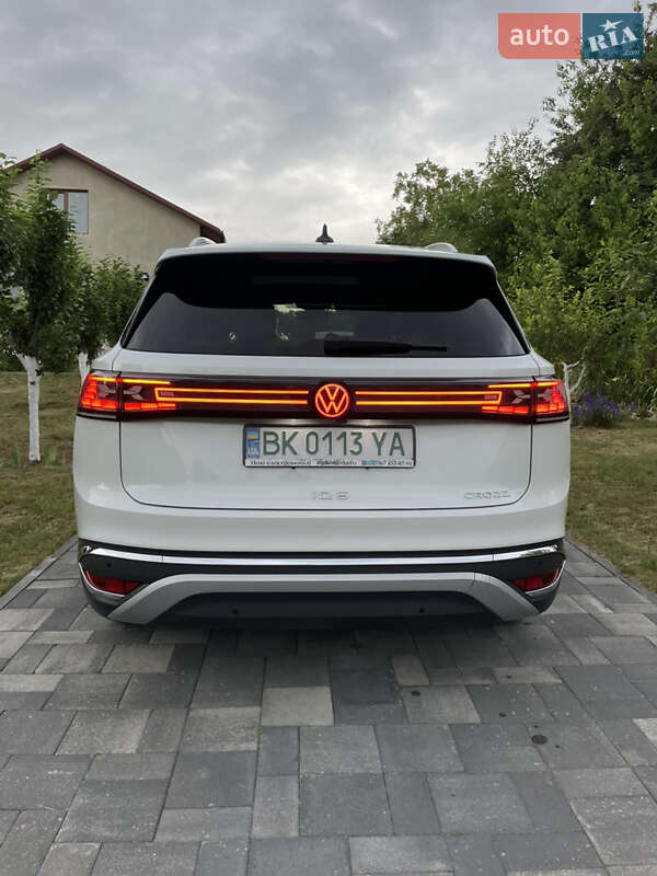 Внедорожник / Кроссовер Volkswagen ID.6 Crozz 2022 в Ровно