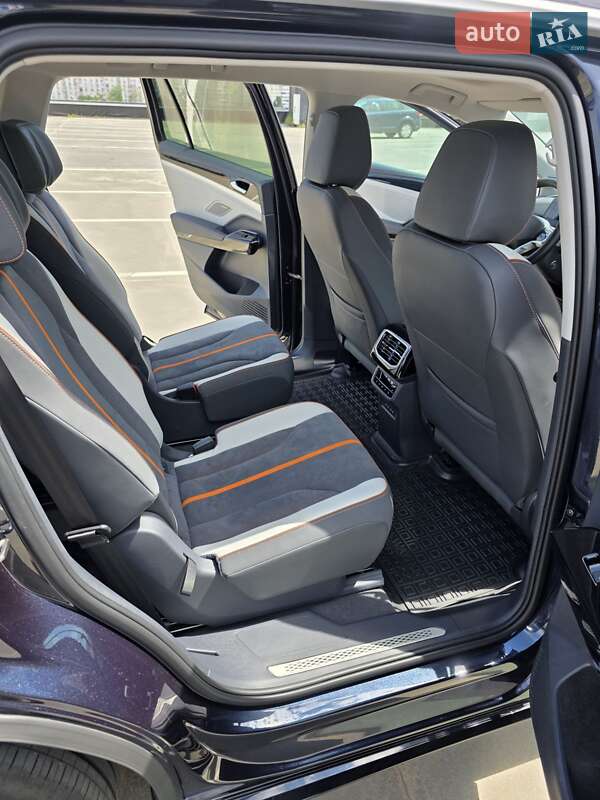 Внедорожник / Кроссовер Volkswagen ID.6 Crozz 2022 в Киеве