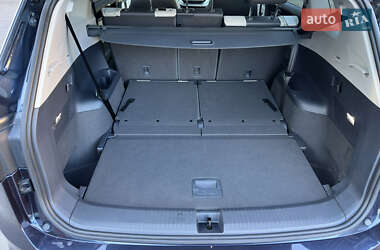Внедорожник / Кроссовер Volkswagen ID.6 Crozz 2021 в 